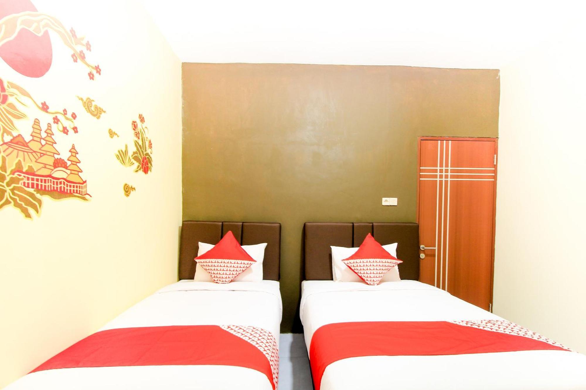 Super Oyo Capital O 217 A1 Hotel Surabaya Eksteriør billede