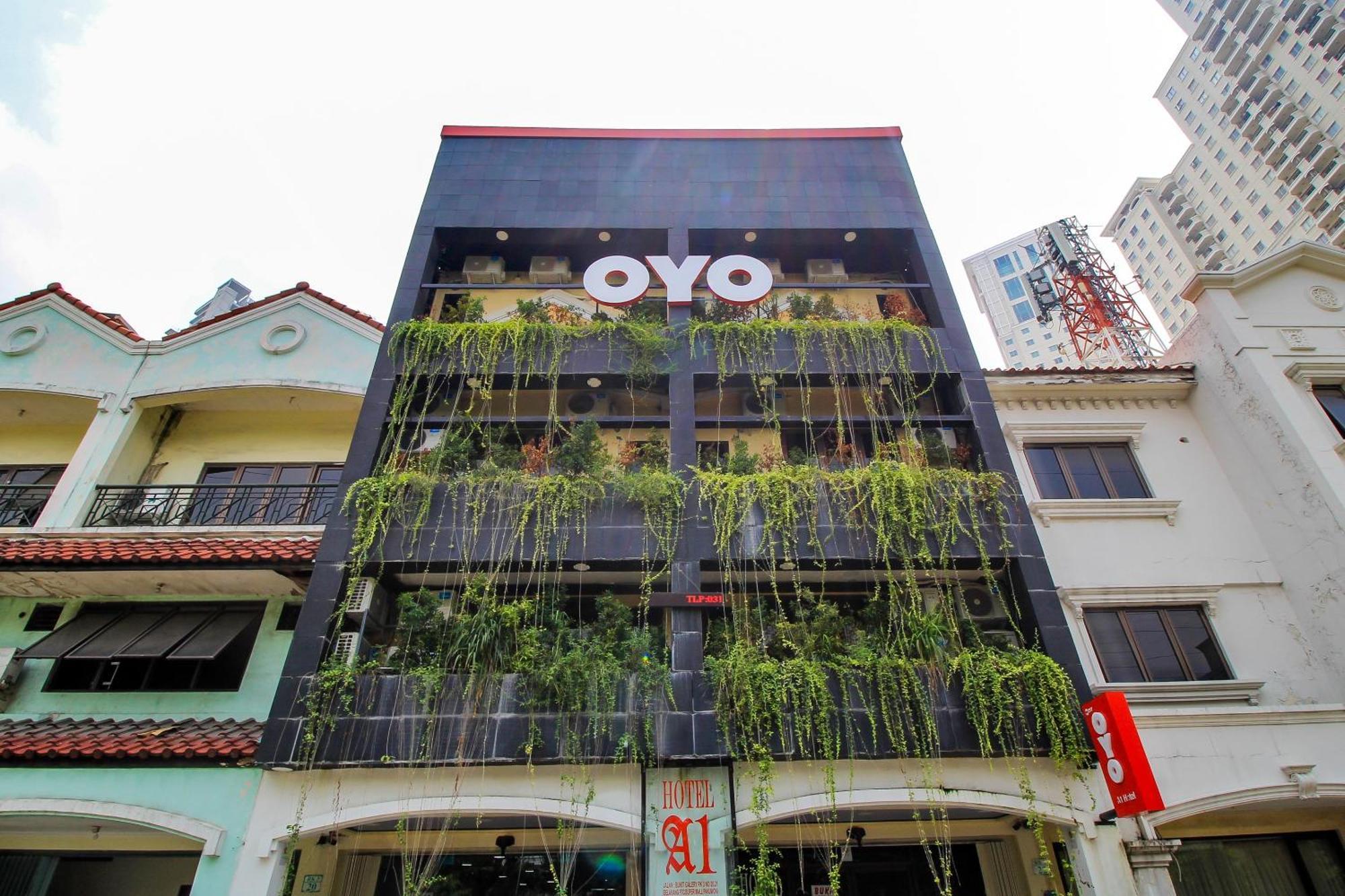 Super Oyo Capital O 217 A1 Hotel Surabaya Eksteriør billede